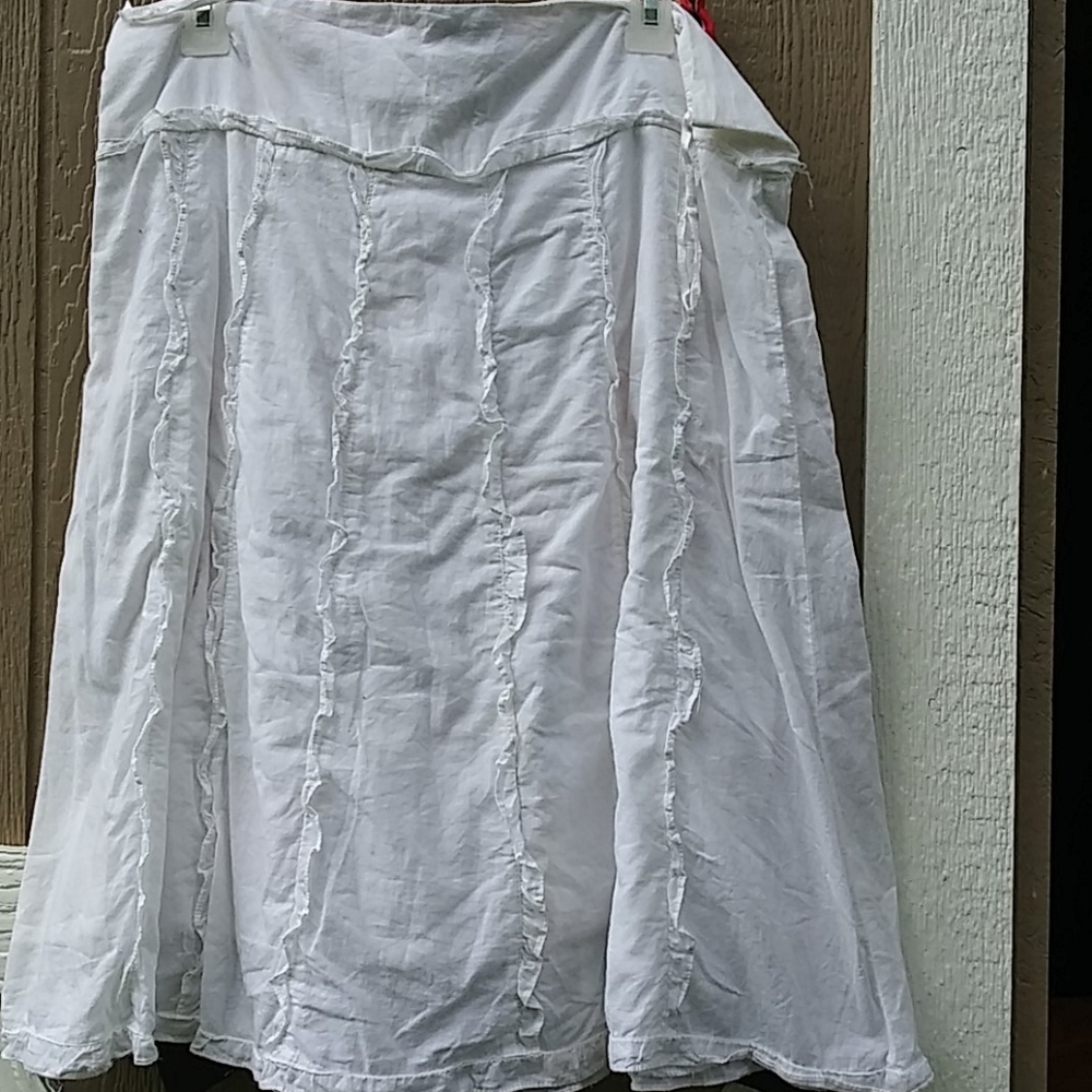 12 Sweet Lily gorgeous white gorded Skirt